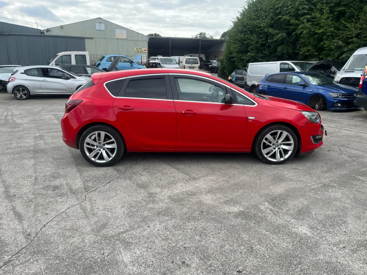 2013 Vauxhall Astra 1.7 CDTI  SRI - Image 1