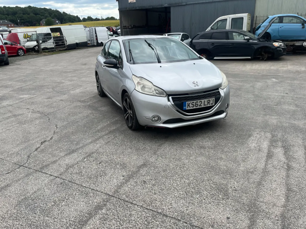 2013 Peugeot 208 1.4 HDI - Image 2
