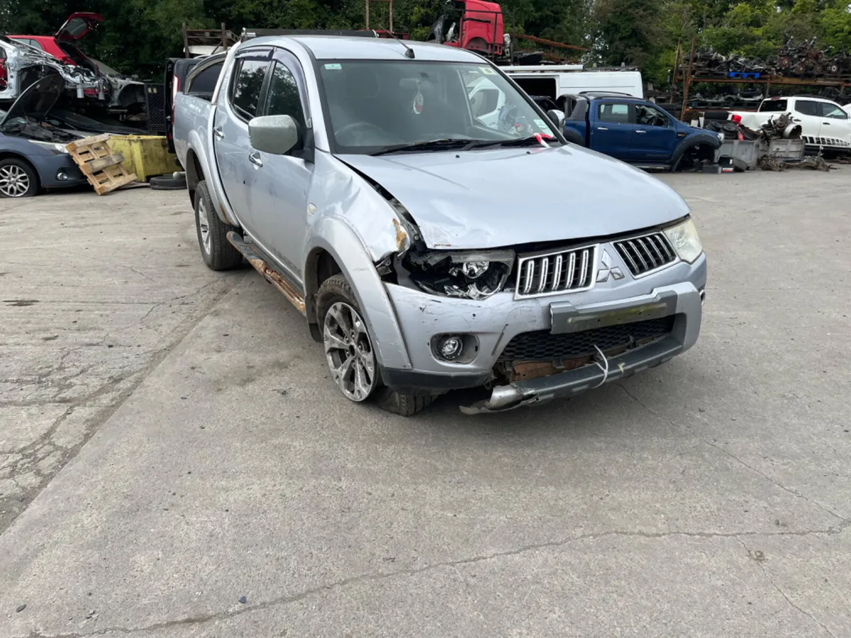 2012 Mitsubishi L200 2.5 DI-D - Image 4