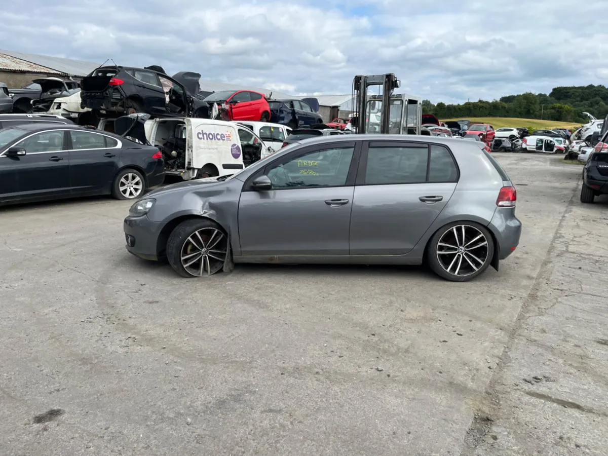 2009 VW Golf 2.0  TDI sport 140 - Image 2