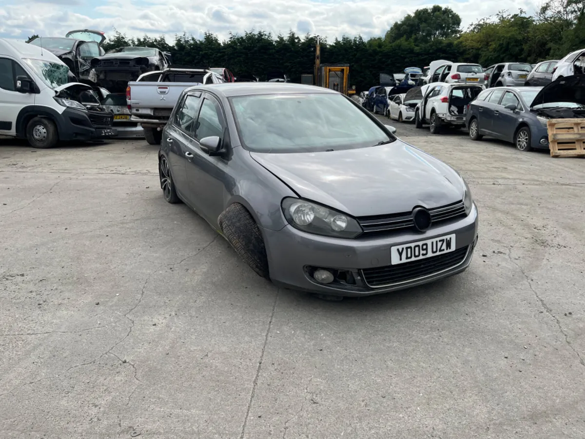 2009 VW Golf 2.0  TDI sport 140 - Image 1