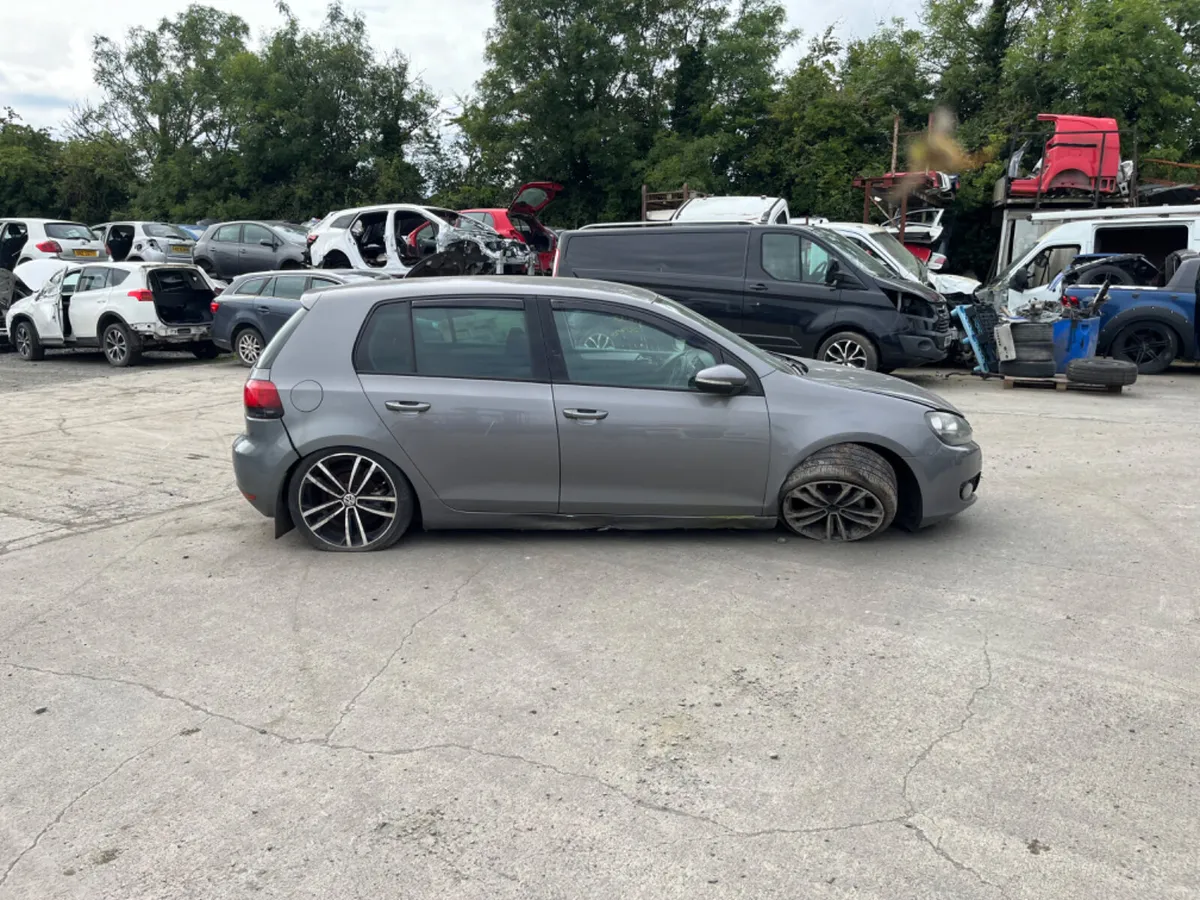 2009 VW Golf 2.0  TDI sport 140 - Image 3