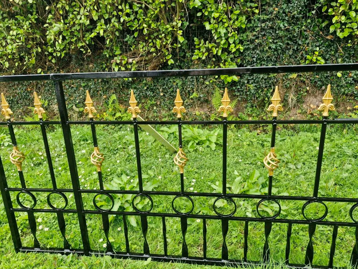 Entrance gates - Image 3