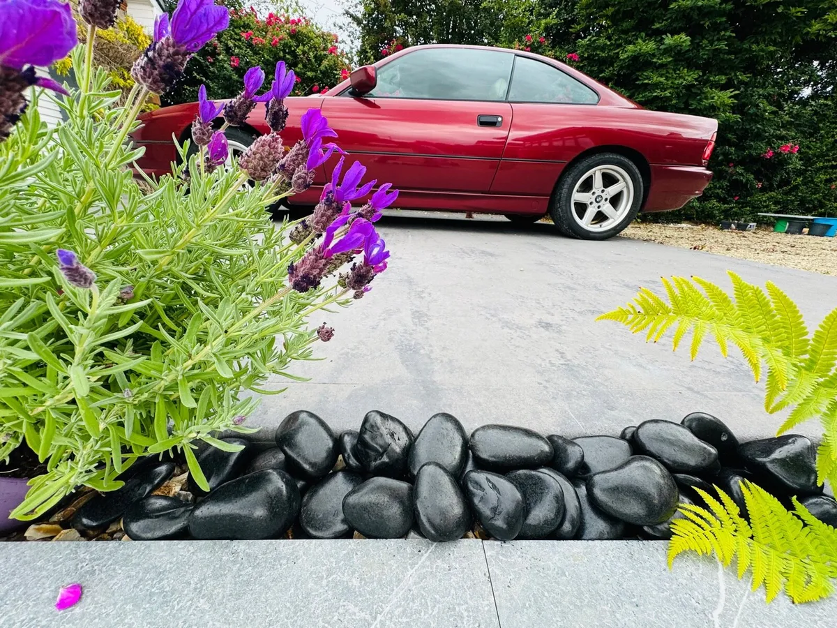 Decorative Stone plum slate cobbles rock pebbles - Image 1