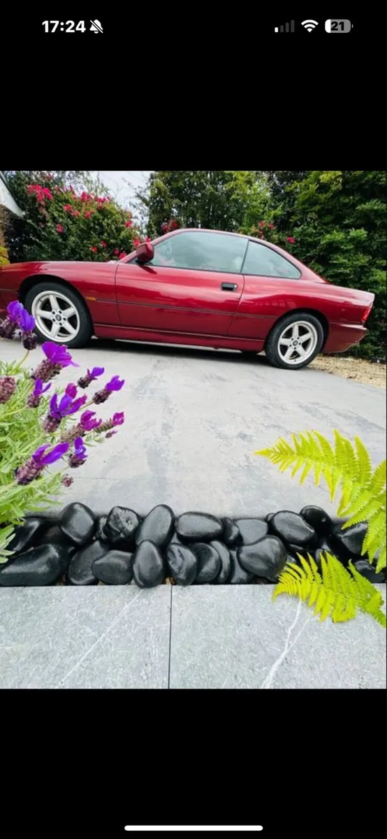Plum slate Stone chippings cobbles rocks pebbles - Image 4