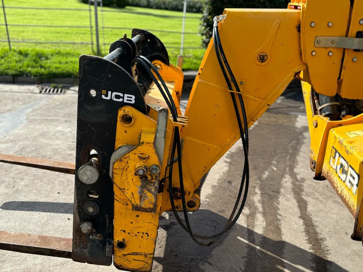 JCB 540-140 Telehandler - Image 4