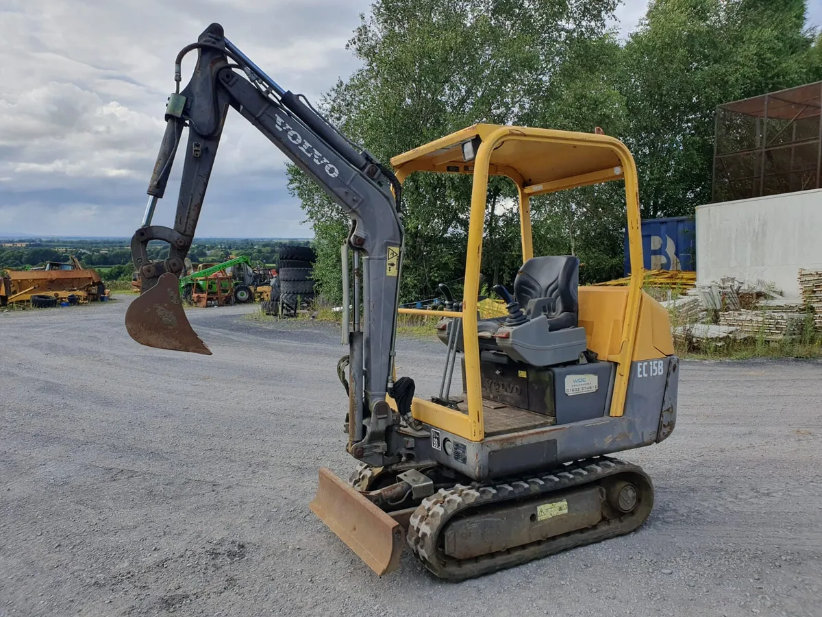Volvo 1.5 Ton Mini Digger - Image 2