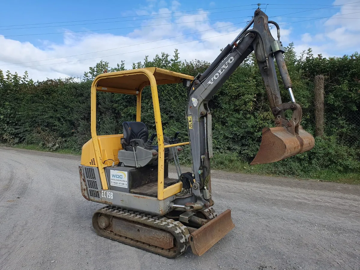 Volvo 1.5 Ton Mini Digger - Image 1