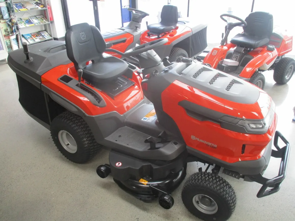 Husqvarna ride on tractor mower TC 220 T - Image 4