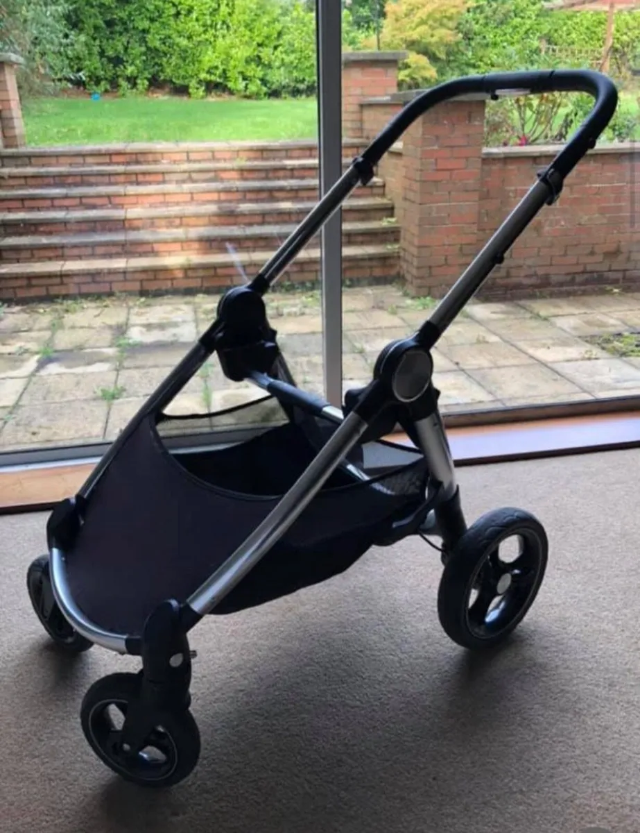 Mamas & Pappas Complete Baby Pram/Pushchair/Buggy - Image 2