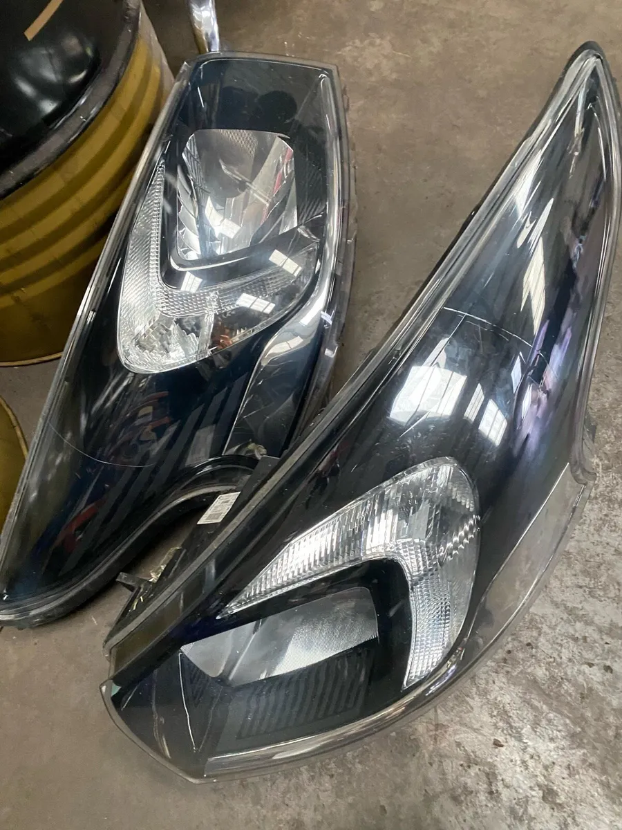 Opel Vivaro Renault Trafic for breaking - Image 4