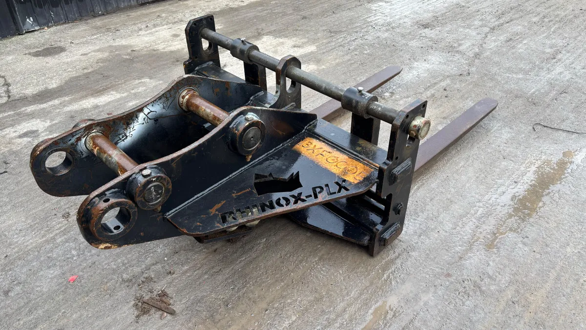 Rhinox 2.5T excavator forks - Image 4