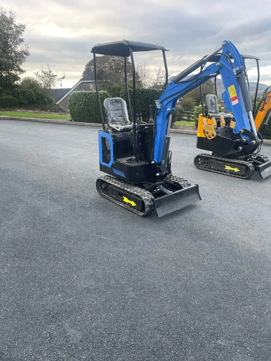 1 ton mini diggers - Image 3