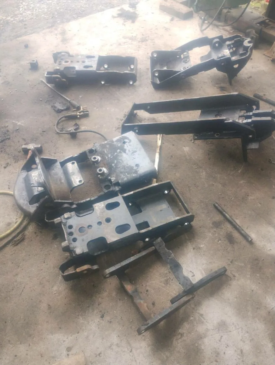 New Holland Hitch - Image 3