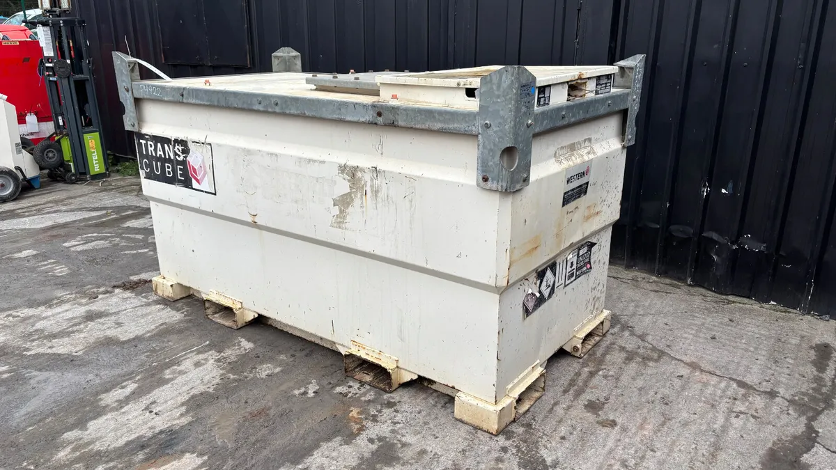 2000L Western Fuel Bowser - Image 2