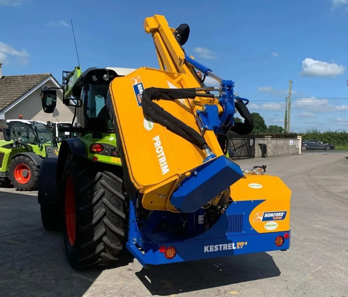 Bomford Kestrel S Hedgecutter  - 0% Finance Offer - Image 2