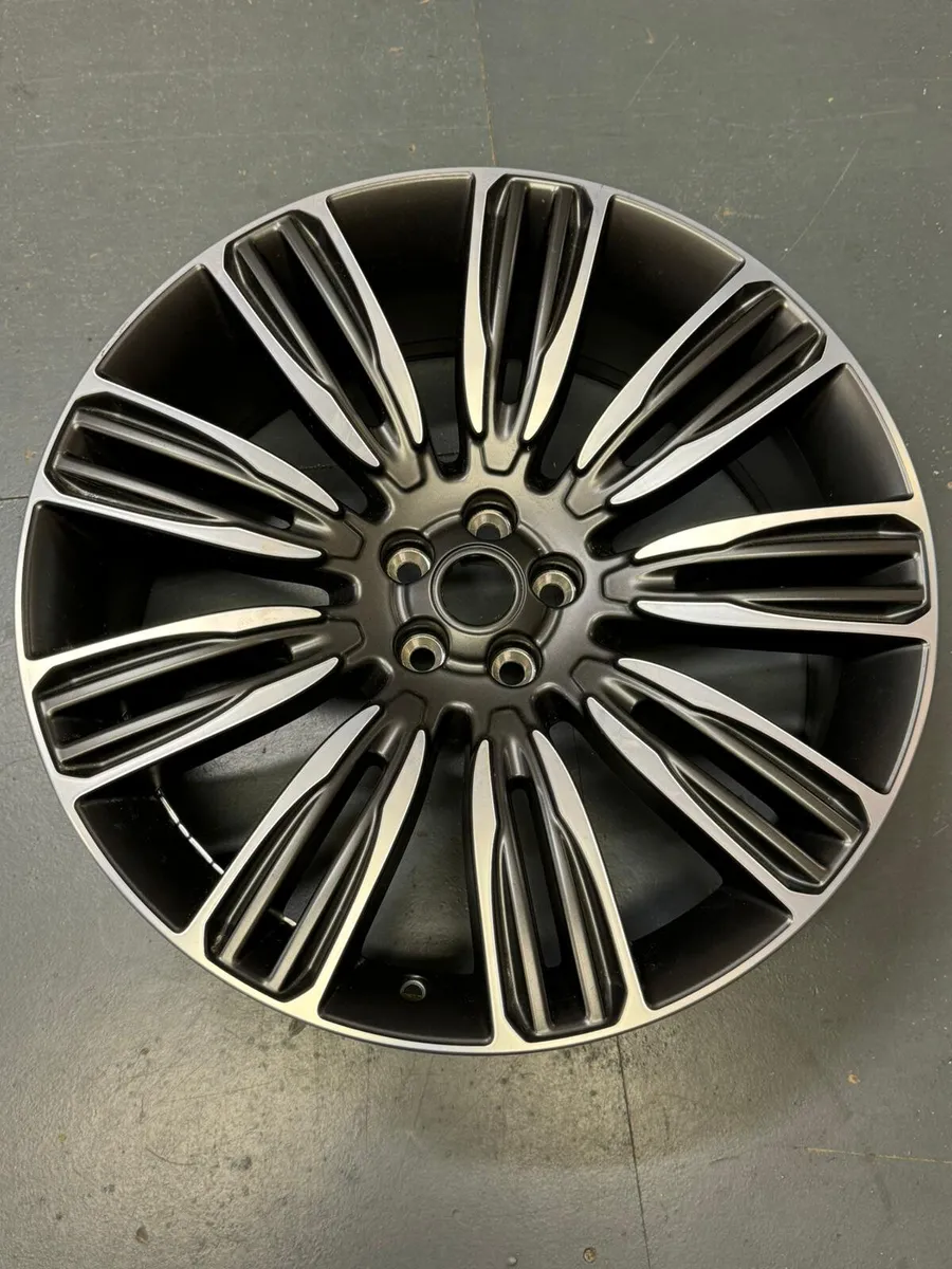 Range Rover Velar New “22” Pincer Alloy Wheels - Image 2