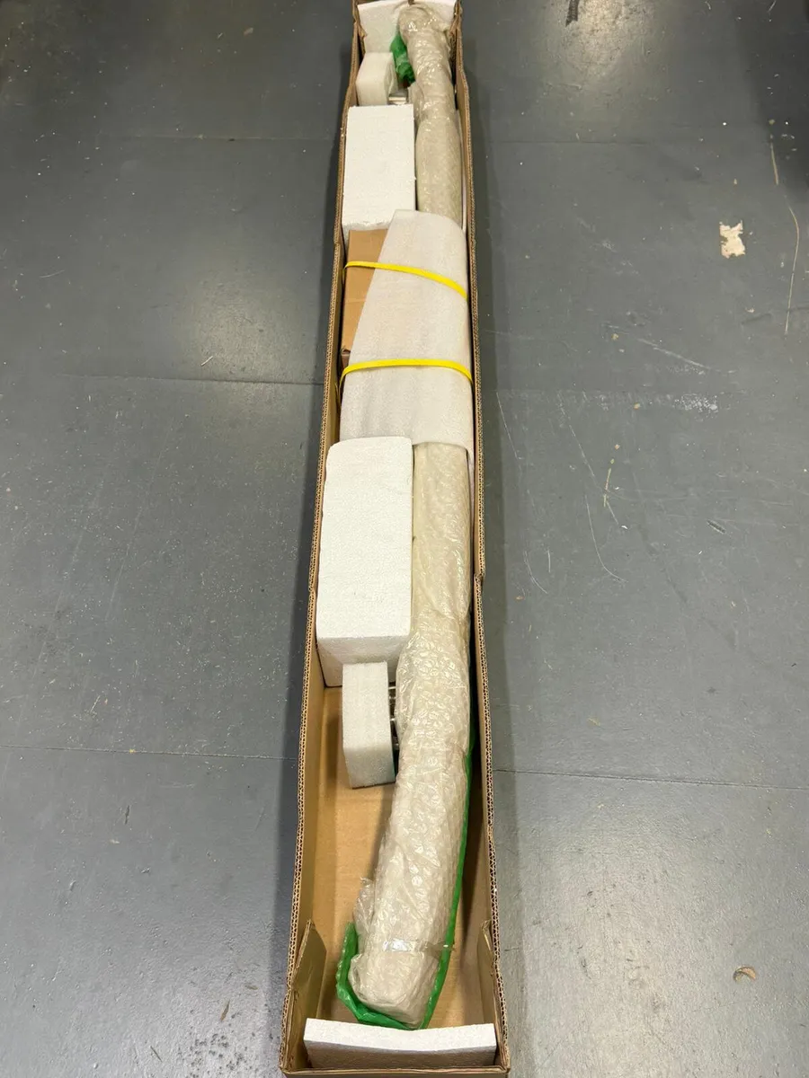 Land Rover Discovery Sport Genuine Side Tubes - Image 2