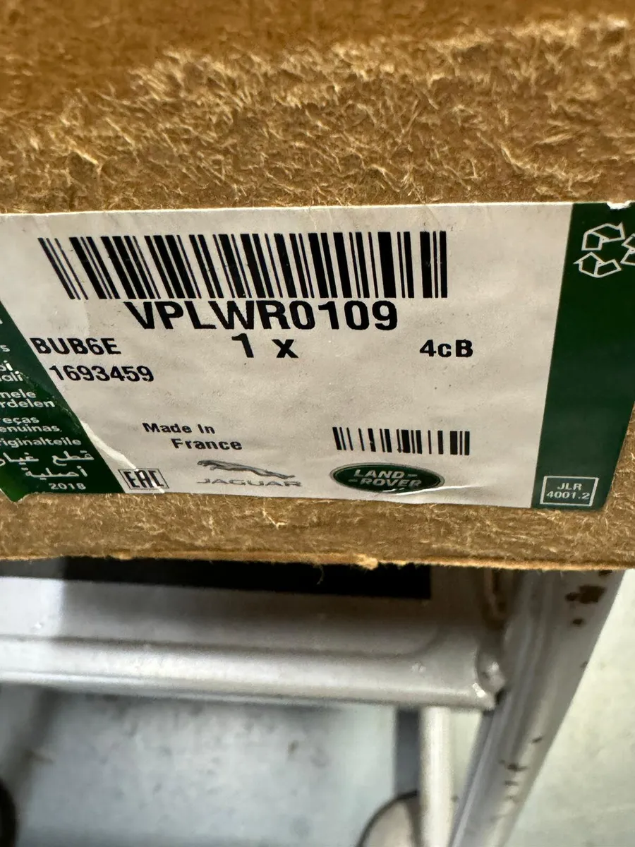 Range Rover Sport Silver Roof Rail Kit - Image 2