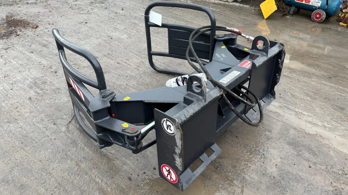 New Kovaco Hydraulic Bale Grab to suit Skidsteer - Image 4