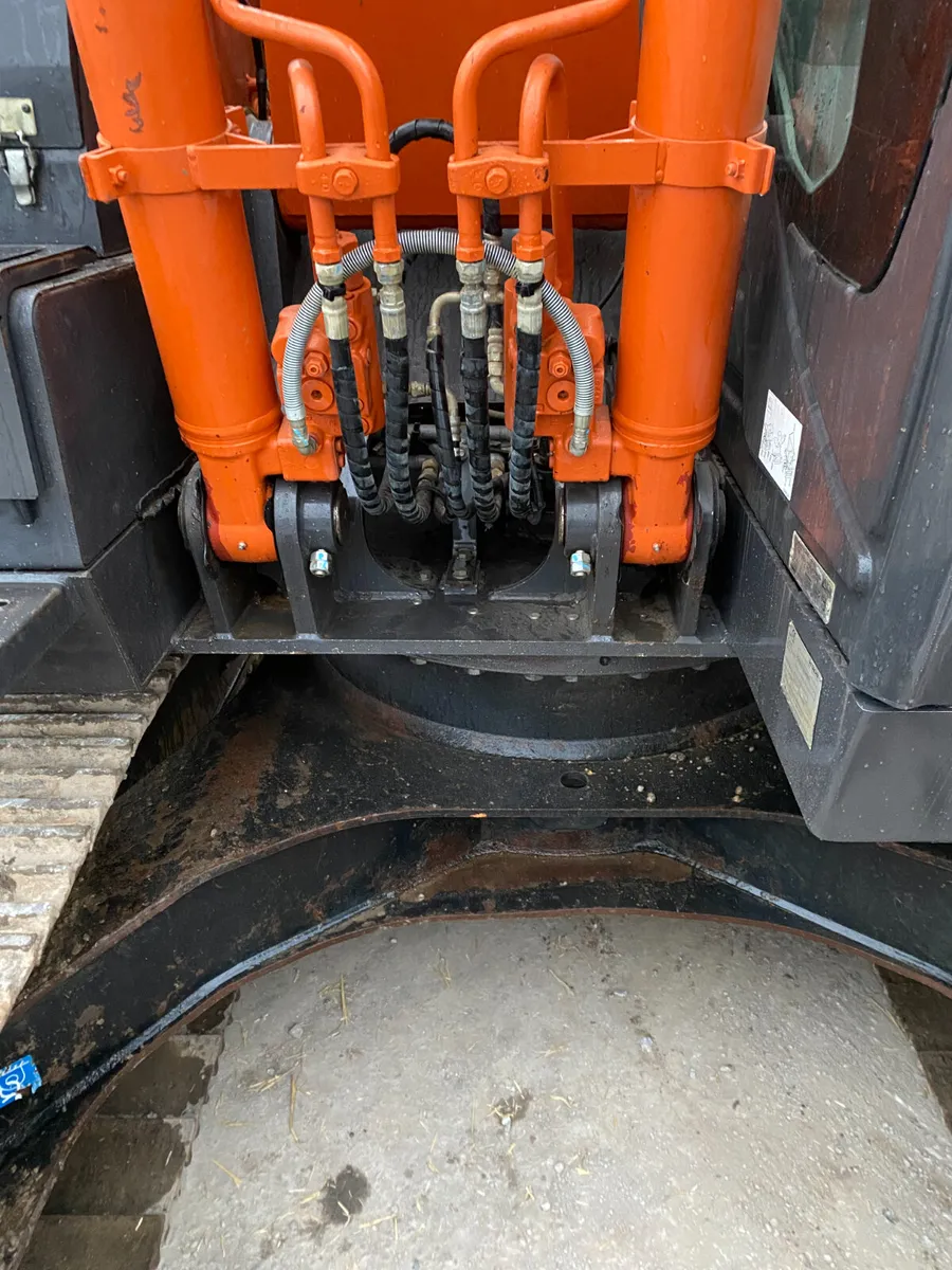 2020 Hitachi 130-6 original - Image 4