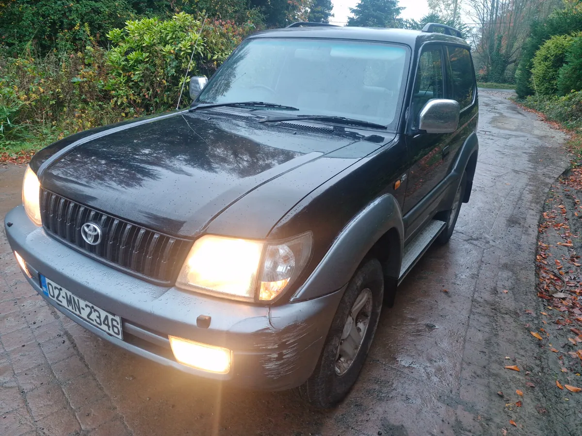 Toyota landcruiser 2002 breaking for parts - Image 2