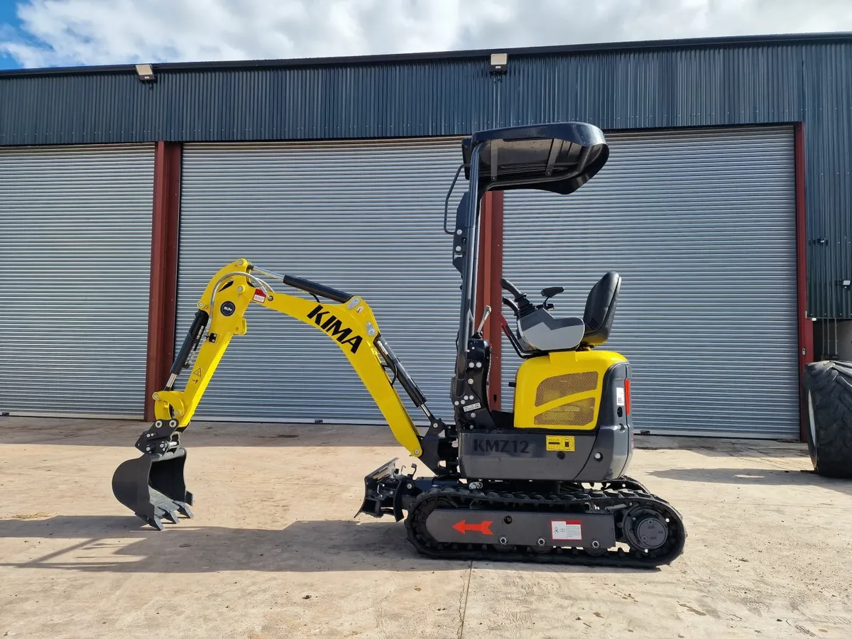 Kima KMZ12 Micro Mini Digger - Image 1