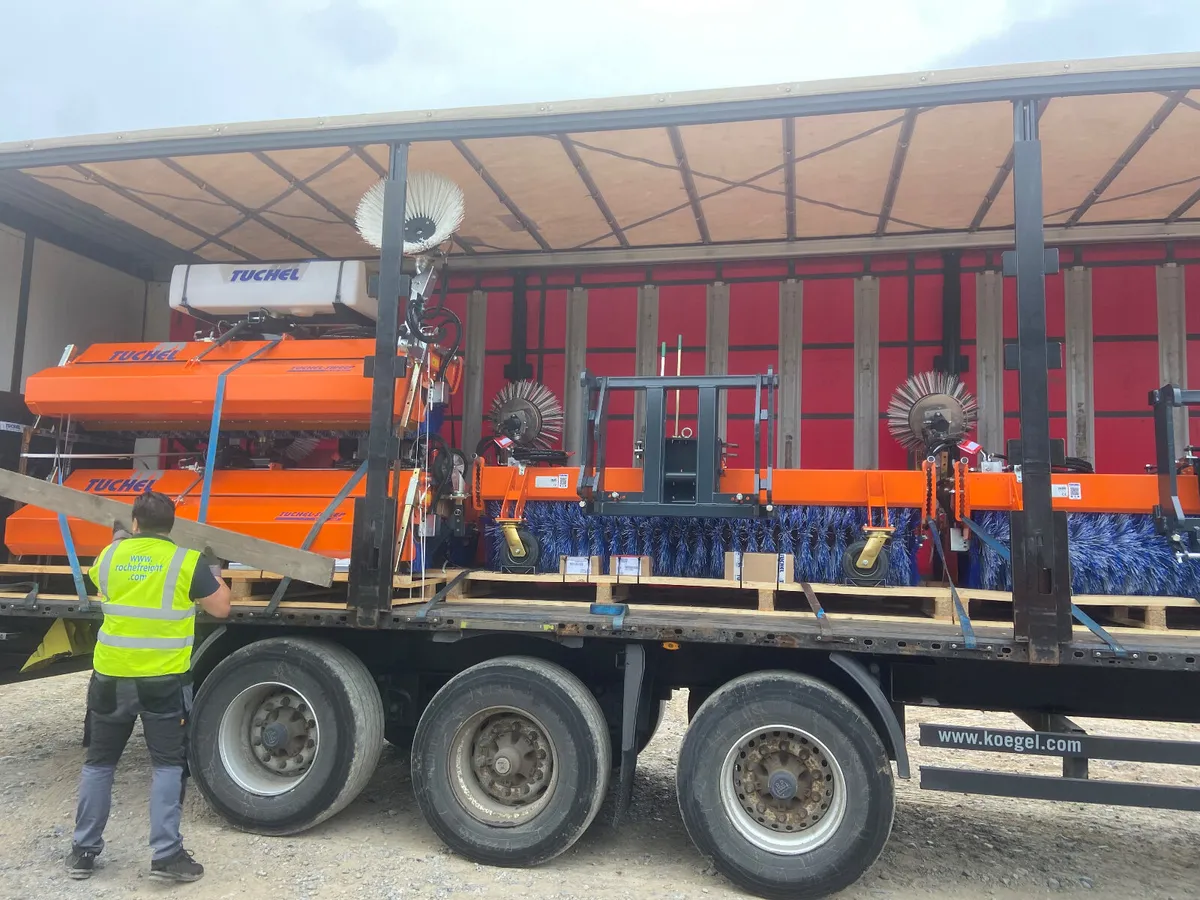 Tuchel Sweeper Brushes Ploughing Row 21 Stand 421 - Image 4