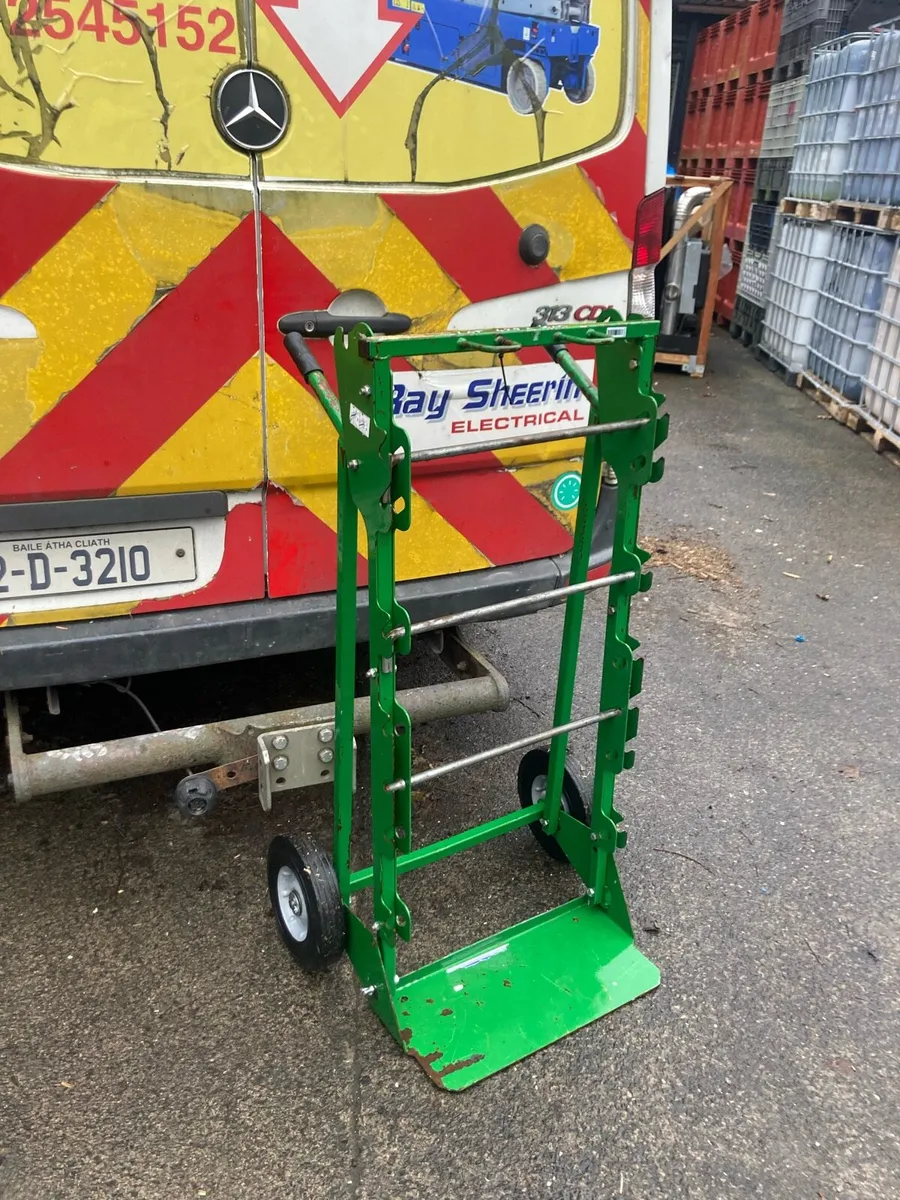 Cable reel trolley - Image 1