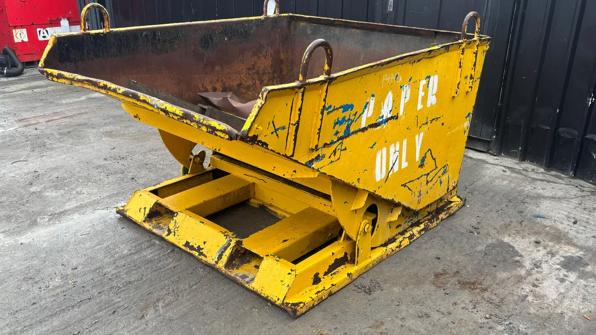 Tipping Skip - Image 3