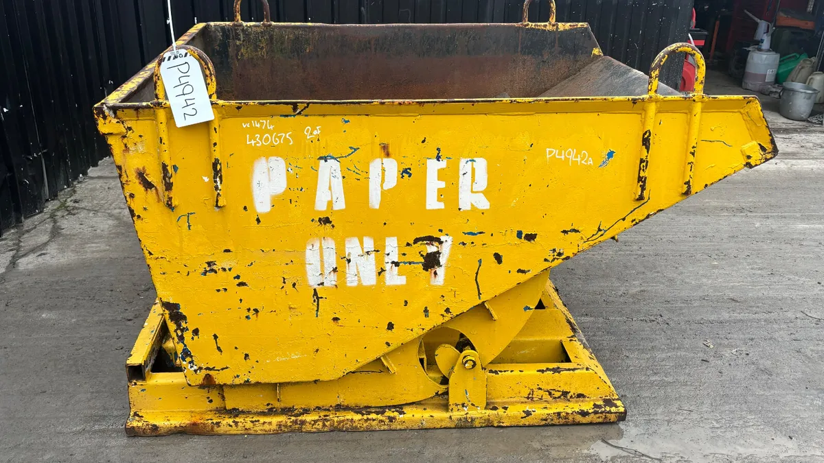 Tipping Skip - Image 4