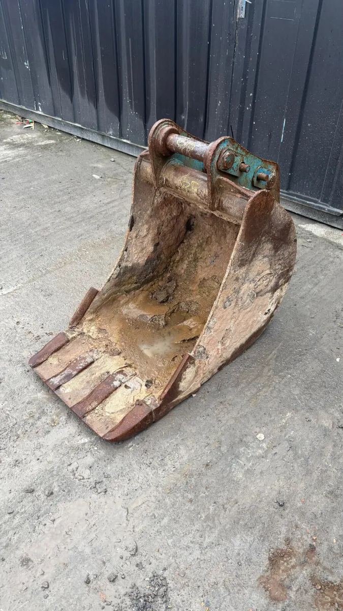 Strickland 600 mm Digging Excavator Bucket - Image 3