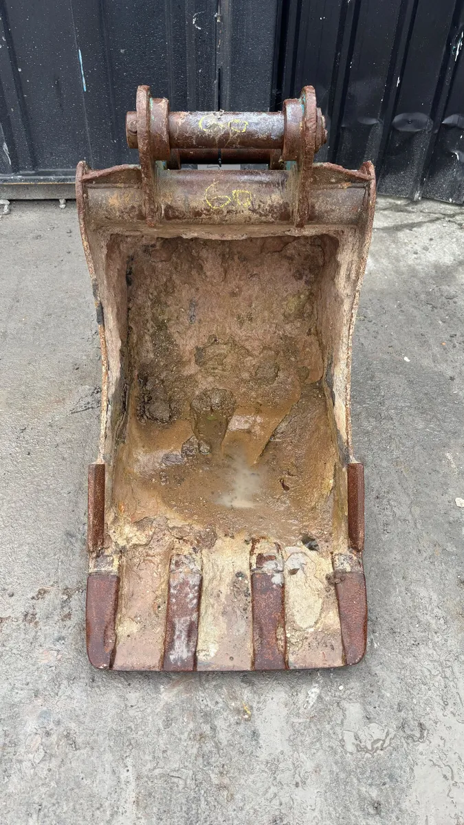 Strickland 600 mm Digging Excavator Bucket - Image 2