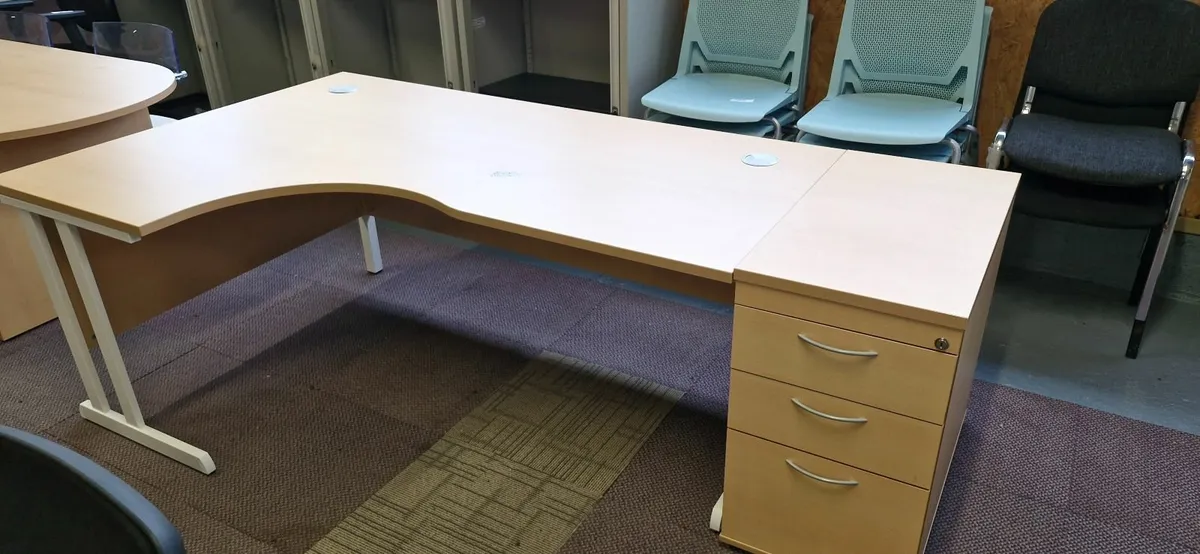 Large radial desk set x 1 - Image 3