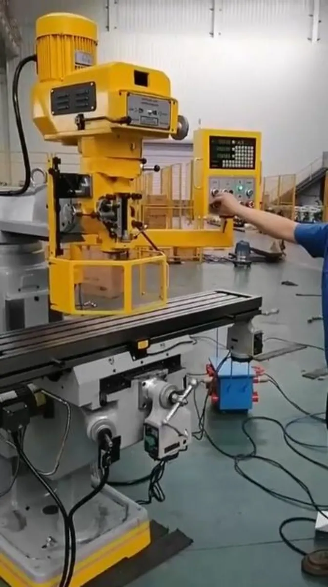New Turret Milling Machines - Image 4