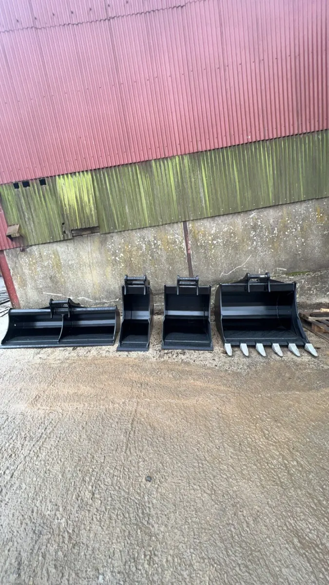 Digger buckets 13ton - Image 1
