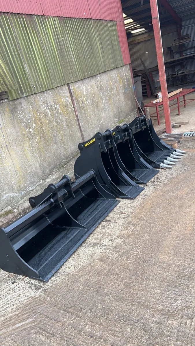 Digger buckets 13ton - Image 3