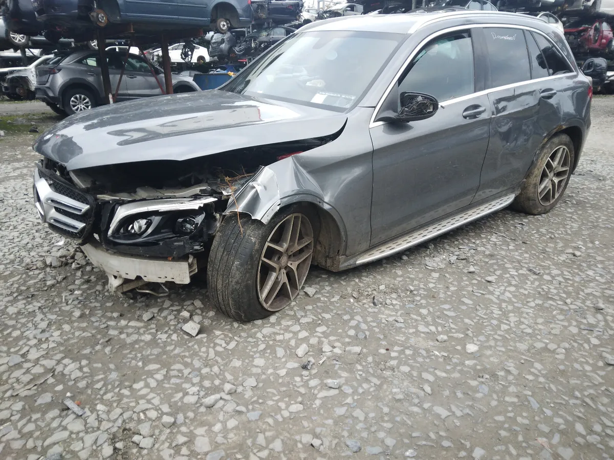 2016 MERCEDES BENZ GLC 250 For Breaking/Dismantlin - Image 2