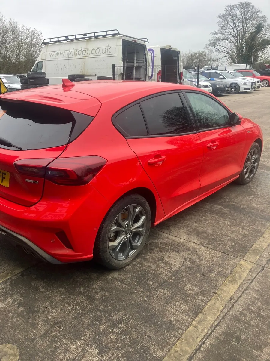 2023 ford focus st line parts breaking - Image 3