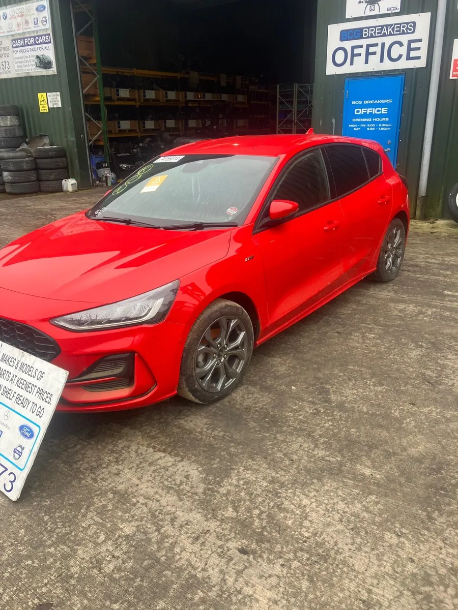 2023 ford focus st line parts breaking - Image 2