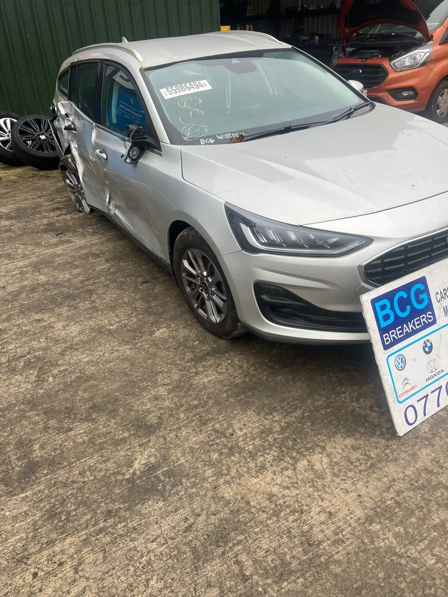 2023 ford focus estate parts breaking - Image 3