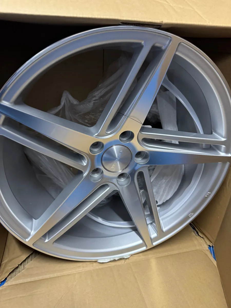 18” veemann 9.0” concave all round 5x112 - Image 1