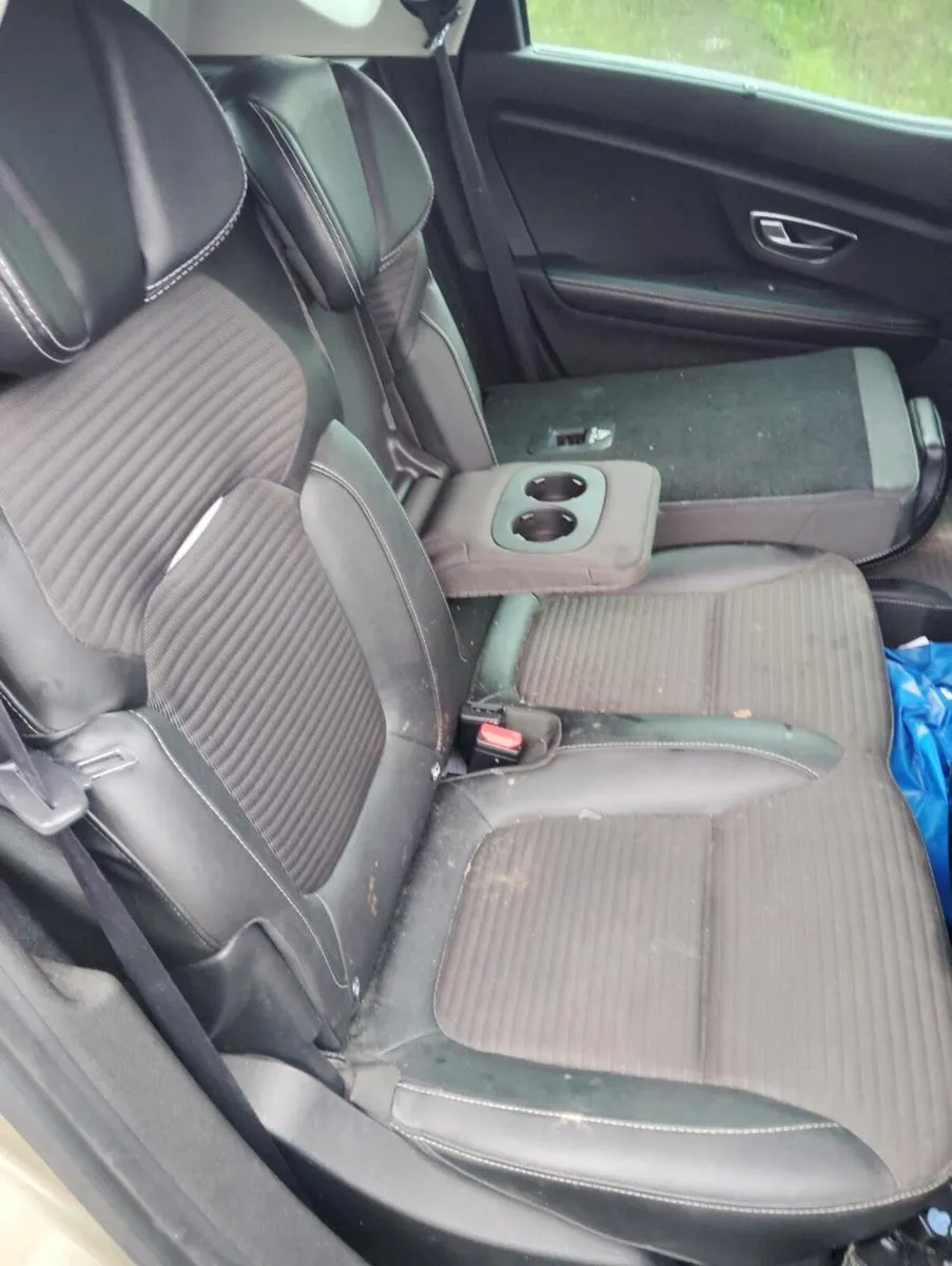 Breaking Renault scenic 2017 diesel - Image 3