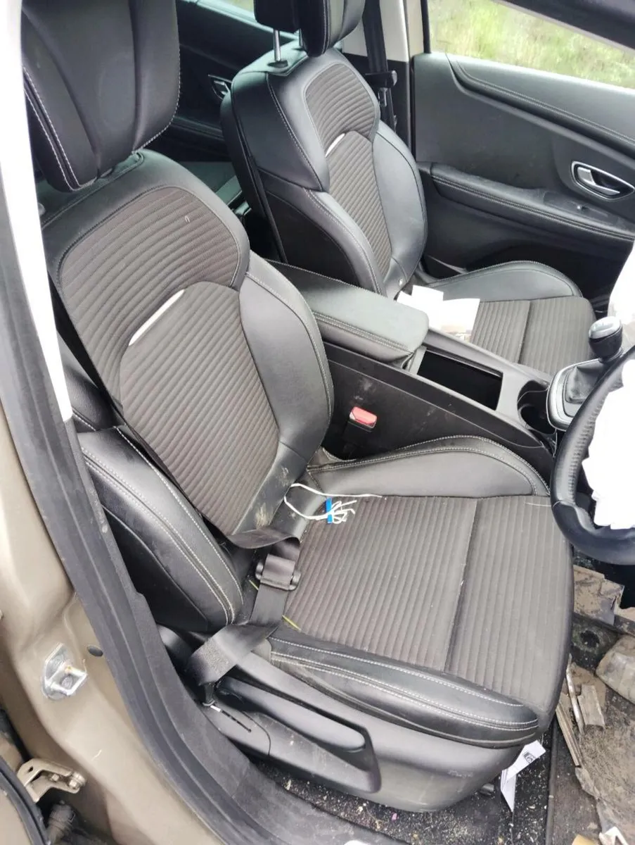 Breaking Renault scenic 2017 diesel - Image 4