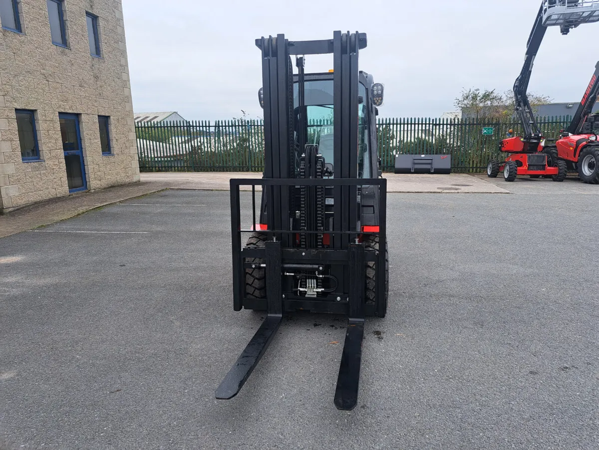 New Manitou MI35D  diesel forklift - Image 4