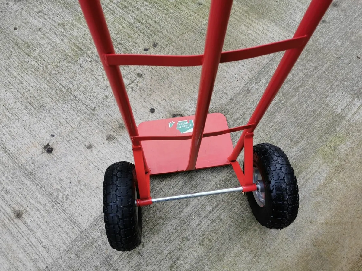 P-Handle Hand Truck - Image 4