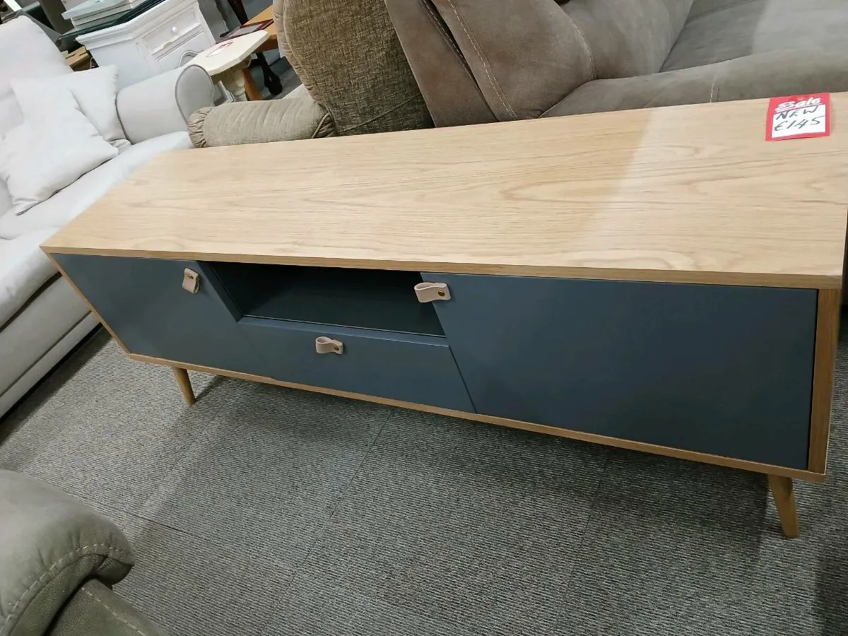 Oak & Grey tv units - Image 4