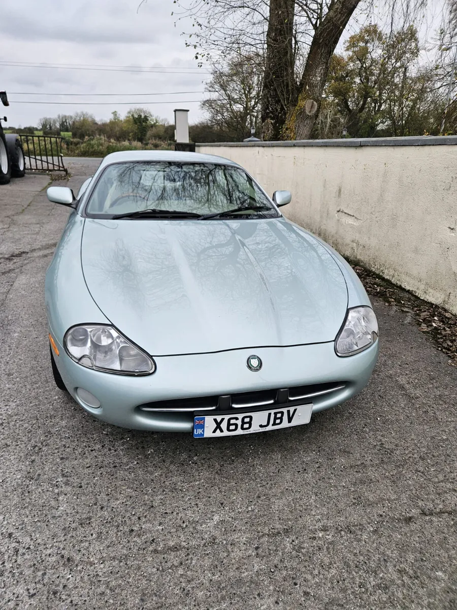 JAGUAR XK8 - Image 1