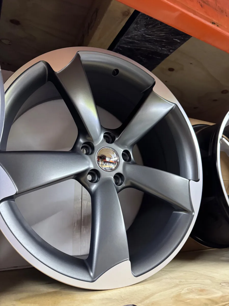 19” Ttrs deep concave 5x112