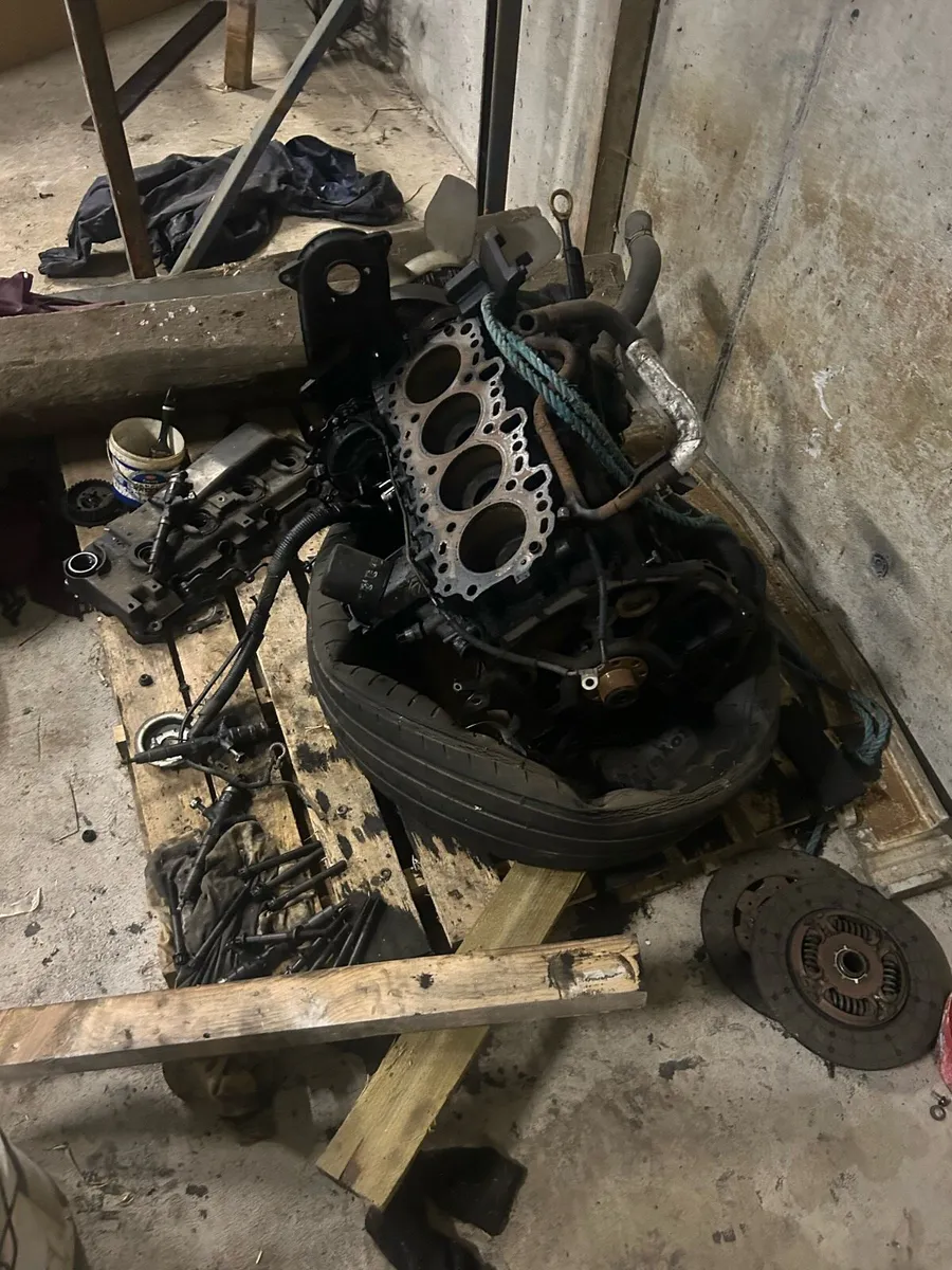 Toyota landcruiser parts - Image 4